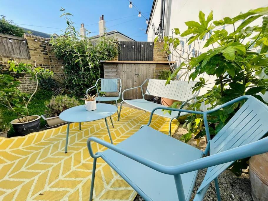 Northdene Cottage - Cosy Old Fisherman'S Cottage Two Mins From Sea - Free Parking - Wood Burning Stove - Roll Top Bath - Dog Friendly Deal Exterior foto