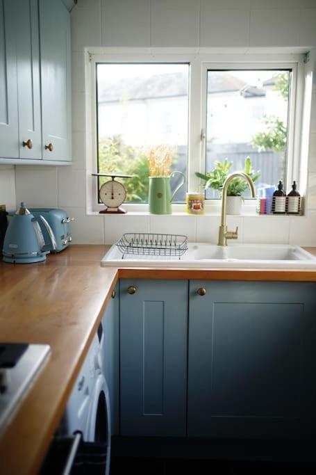 Northdene Cottage - Cosy Old Fisherman'S Cottage Two Mins From Sea - Free Parking - Wood Burning Stove - Roll Top Bath - Dog Friendly Deal Exterior foto
